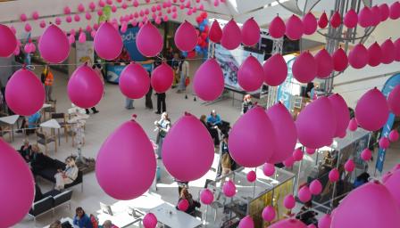 SAKUstars2026 Tredun kisatoimisto ja ilmapallokoristeet.