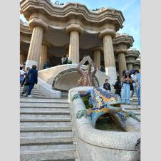 Portaat mosaiikki Gaudi lisko.