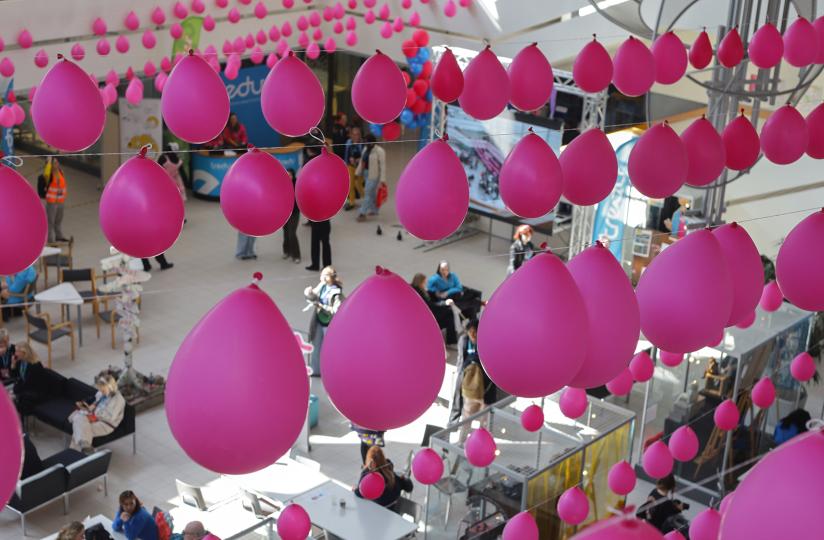 SAKUstars2026 Tredun kisatoimisto ja ilmapallokoristeet.