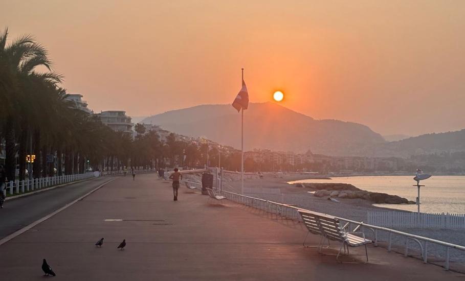 auringonnousu nizza